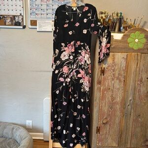 Billabong Floral Black and Pink Maxi Dress size medium. Tie waist, bottom slit